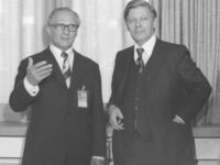 Der Erste Sekretär des ZK der SED, Erich Honecker (links) und BRD-Kanzler Helmut Schmidt trafen am 30. Juli 1975 zu einem Gespräch zusammen.