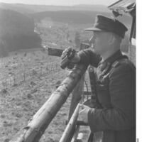 Gefreiter Klaus Zerjadtke hat im Jahre 1957 sein dreijähriges Studium als Forstingenieur abgeschlossen. Danach verpflichtete er sich für zwei Jahre zum Dienst in der Deutschen Grenzpolizei - Mai 1959