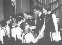 Jugendweihe in Berlin 31.03.1968. Die SED etablierte das Übergangsritual anstelle der Konfirmation oder der Firmung, was zu dauerhaften Konflikten mit den Kirchen führte.
